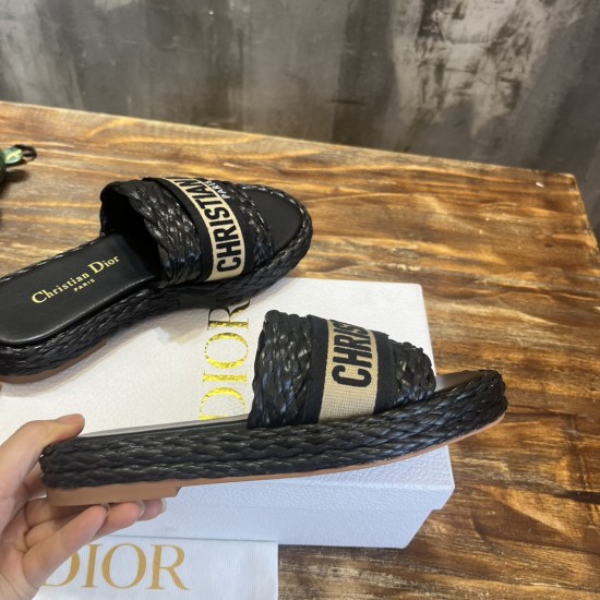 slippers slippers