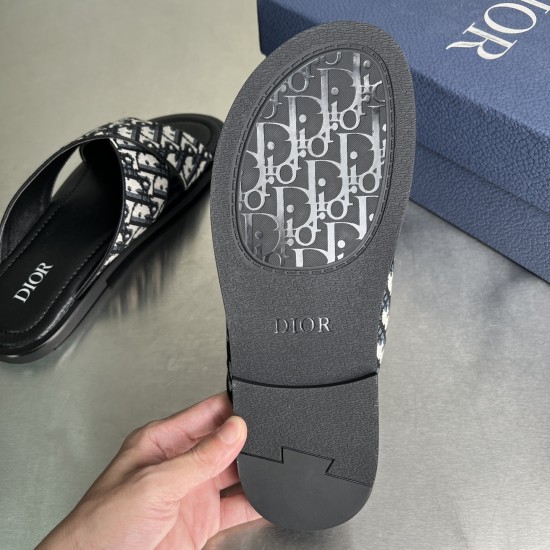 slippers slippers