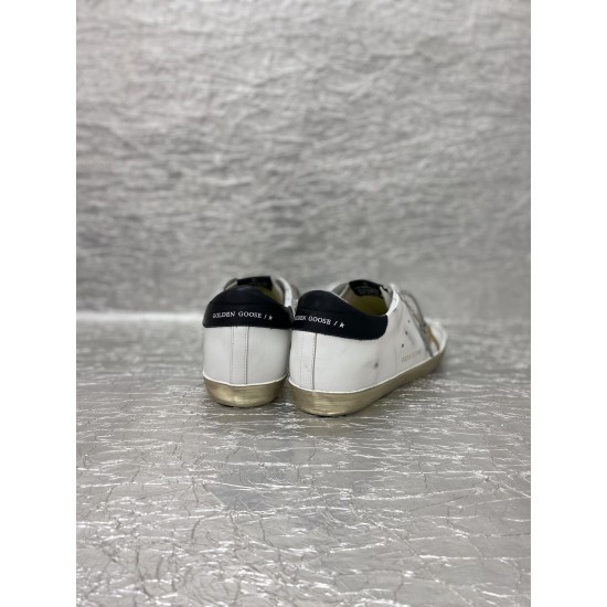 Golden Goose / Top Edition BALLSTAR Dirty Shoes
