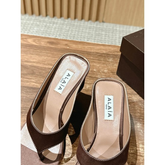 slippers