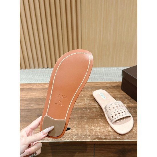 slippers