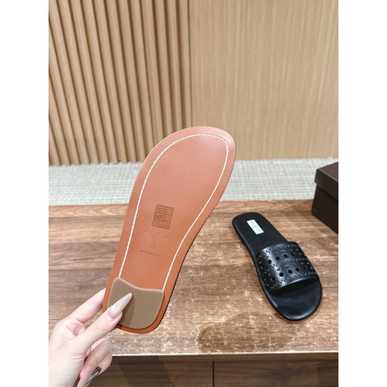 slippers