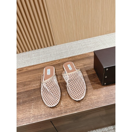 slippers