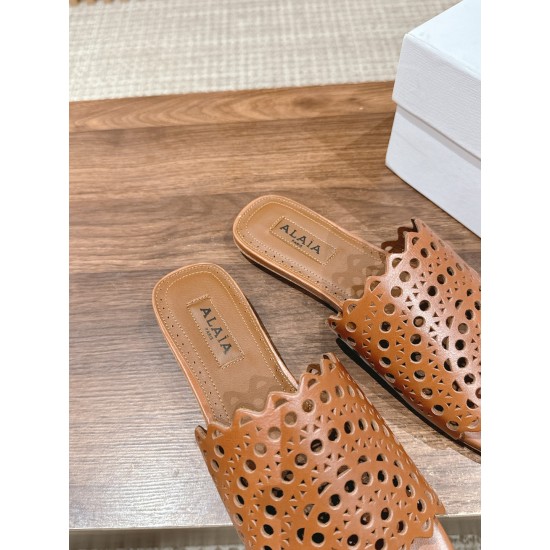 slippers
