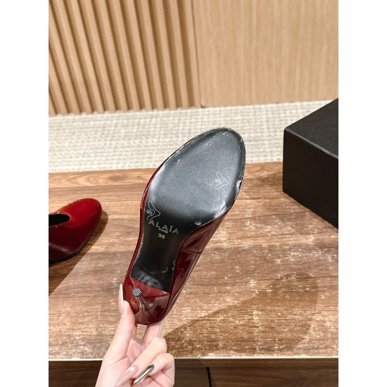 slippers