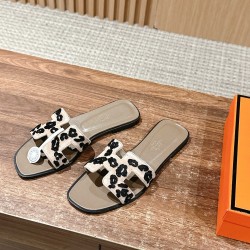 H slippers