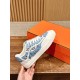 Skateboard shoes