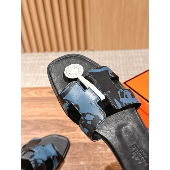 H slippers
