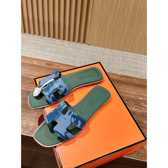 H slippers