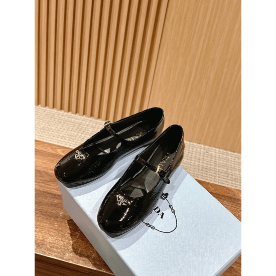 Nude shoes