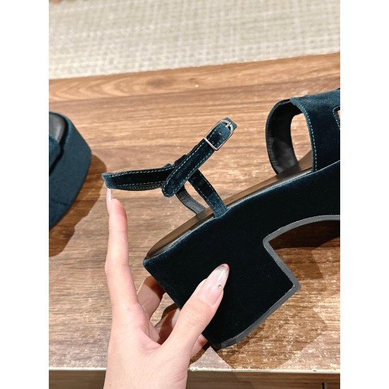H Sandals