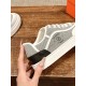 Skateboard shoes