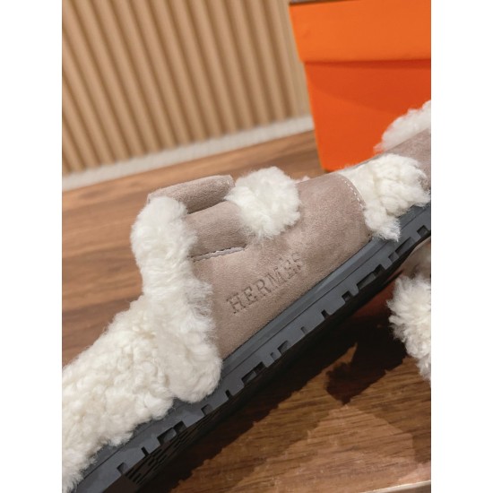 Cake Hair Slippers
