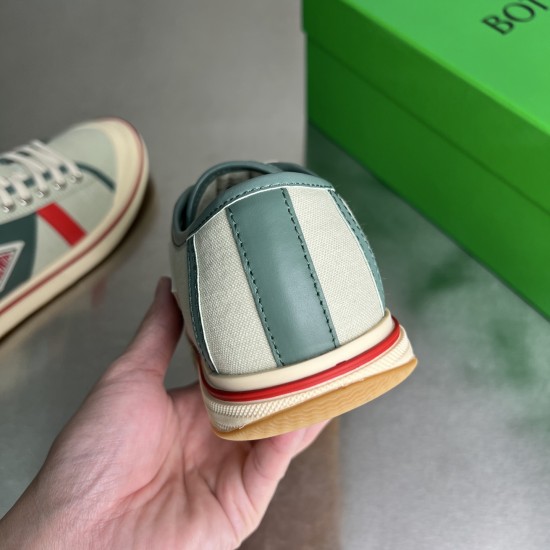 canvas shoe