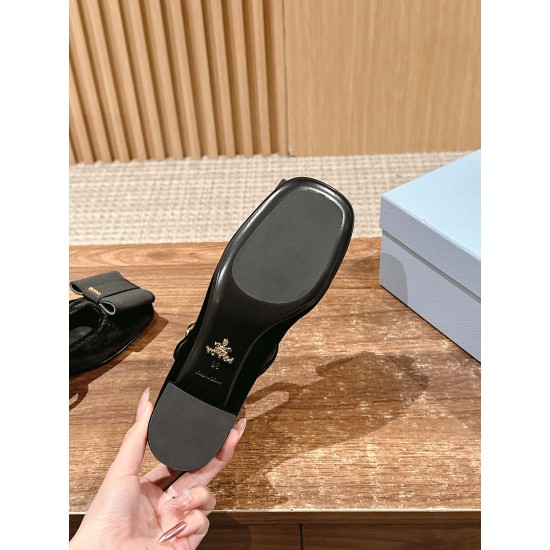 Nude shoes