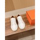 Skateboard shoes