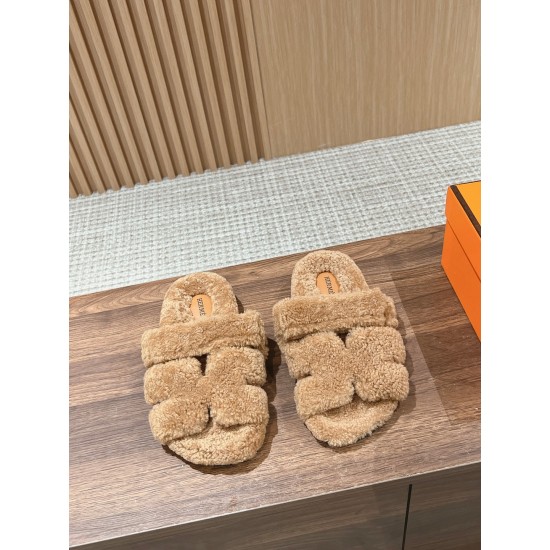  Cake Hair Slippers