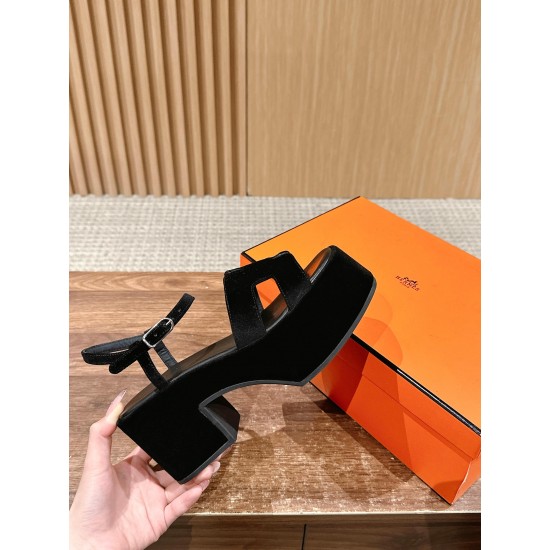 H Sandals