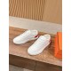 Skateboard shoes