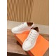 Skateboard shoes
