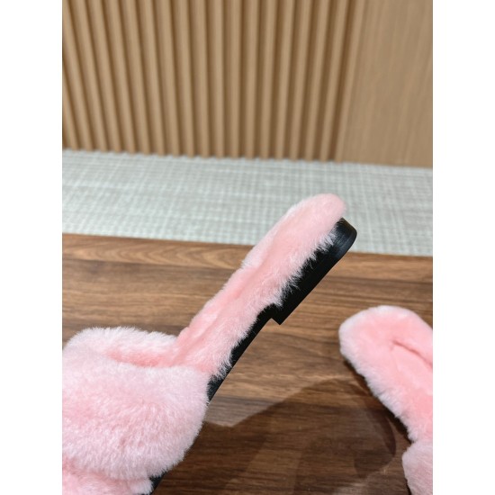 Plush slippers