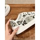 Skateboard shoes