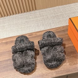  Cake Hair Slippers