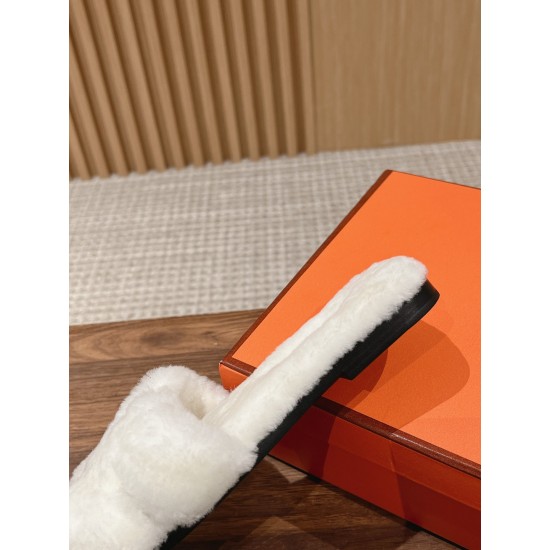 Plush slippers