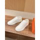 Skateboard shoes
