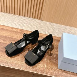 Nude shoes