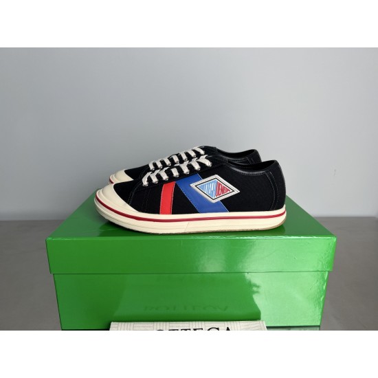 canvas shoe