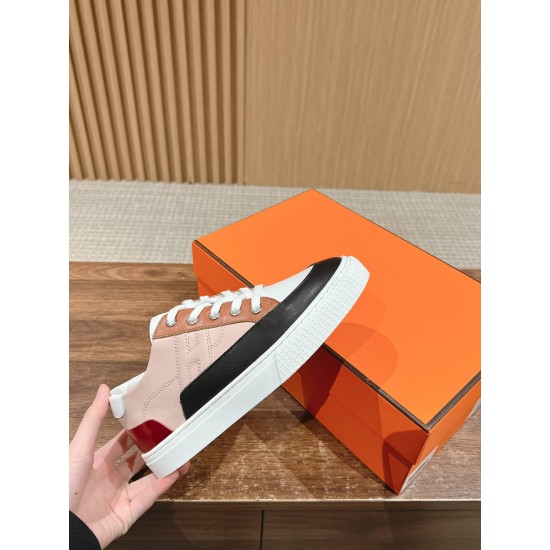 Skateboard shoes