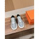 Skateboard shoes