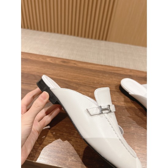 slippers