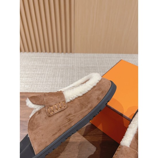 Plush slippers