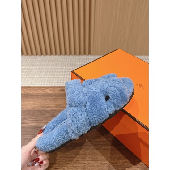  Cake Hair Slippers