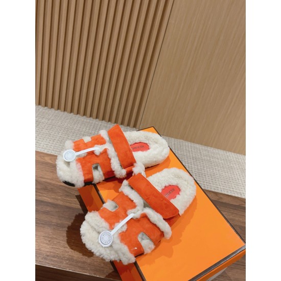  Cake Hair Slippers