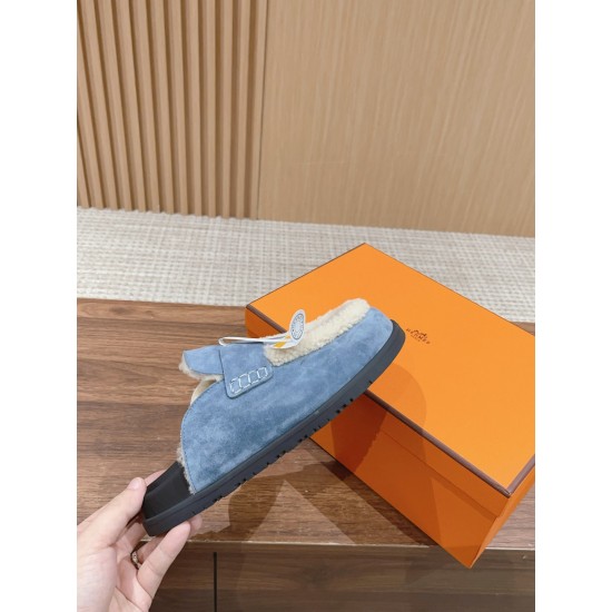 Plush slippers