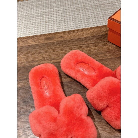 Plush slippers