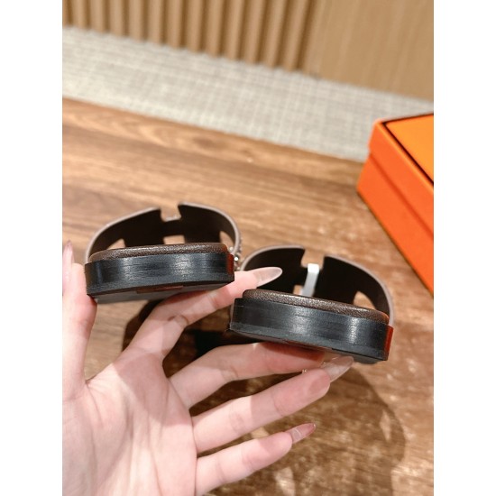 H slippers