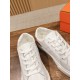 Skateboard shoes