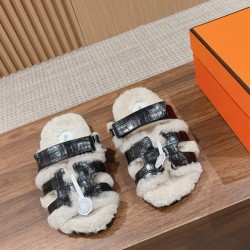  Cake Hair Slippers