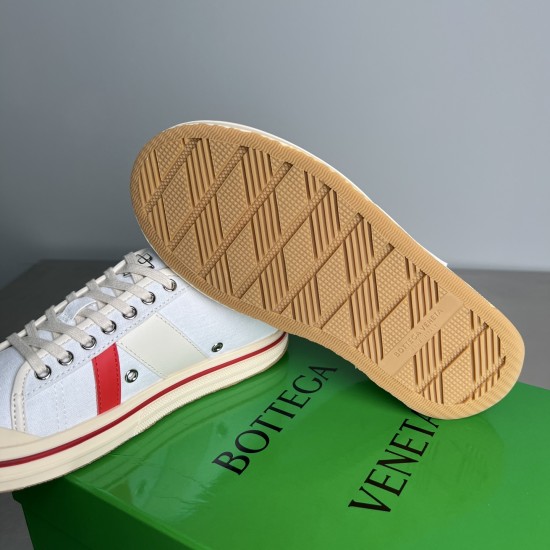 canvas shoe