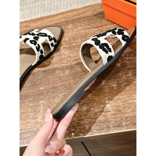 H slippers