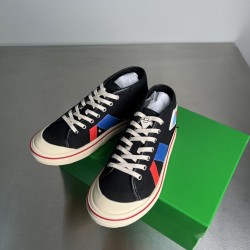 canvas shoe