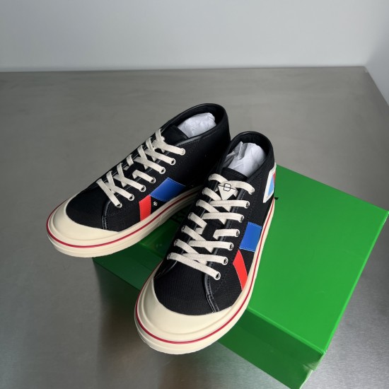 canvas shoe