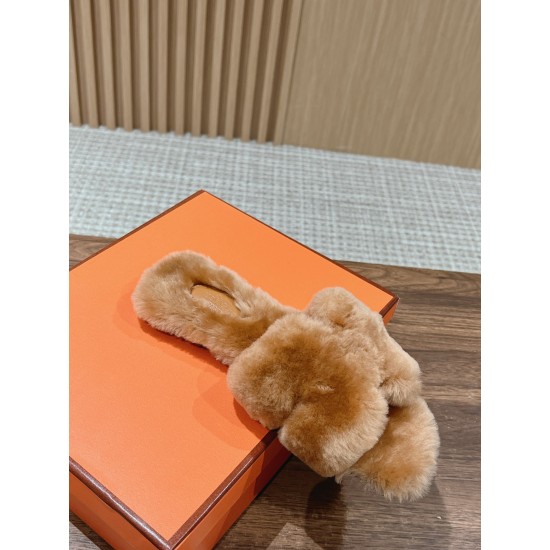Plush slippers