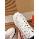 Skateboard shoes