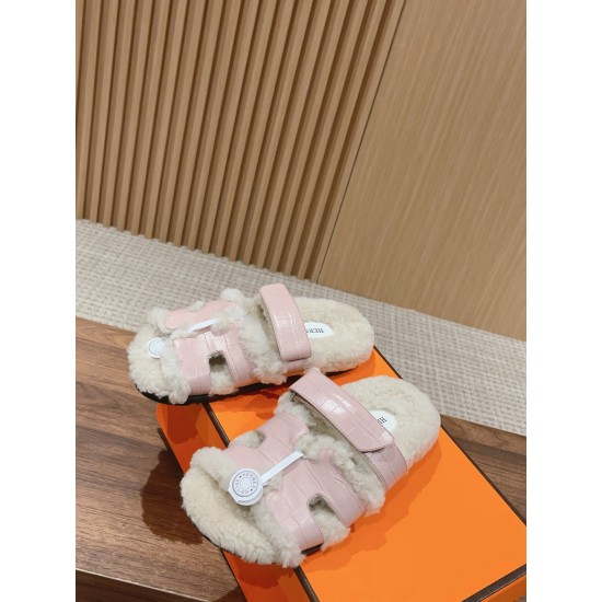  Cake Hair Slippers