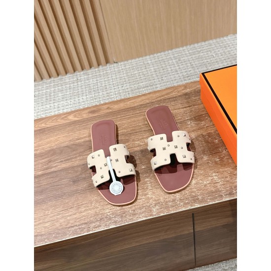 H slippers